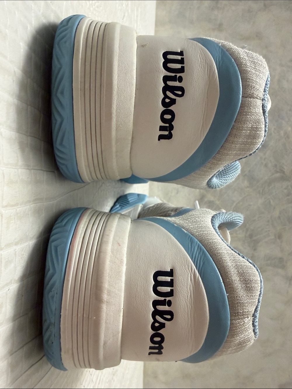 Wilson White & Light Blue Court Sneakers, tennis shoes Size 6,5 boys/girls/women - Picture 6 of 13